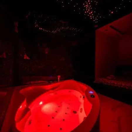 Dark Nest 3 Apartment *